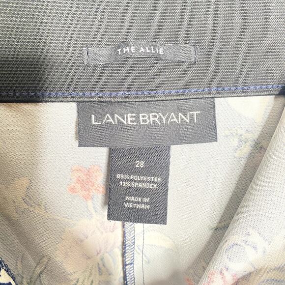 Lane Bryant "The Allie" Navy Floral Wide Leg Four Pocket Pants Size 28 - Picture 4 of 10